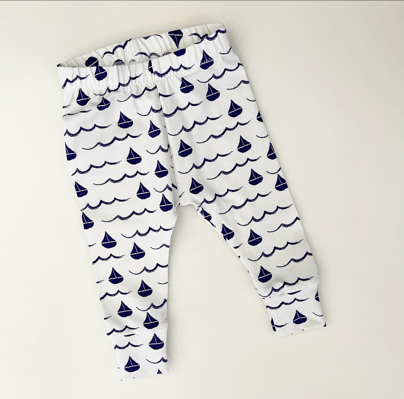 White Sailboats Leggings 3-6 Months